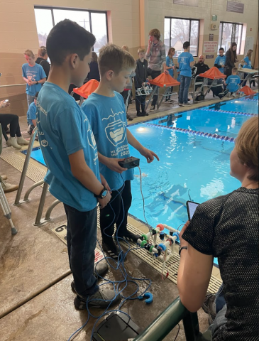 Underwater Robotics students competing